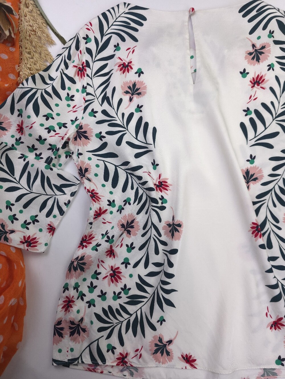Boden White Floral Blouse Sz 6 - Picture 2 of 10